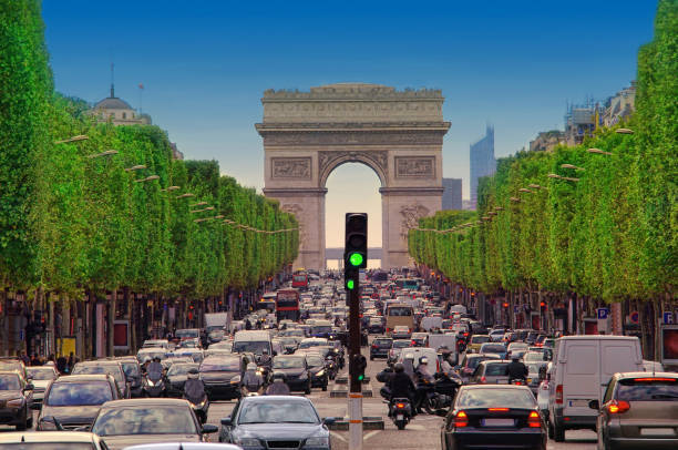 フランスの大都市で「渋滞税」徴収の動き。肝心の自治体は迷走中？