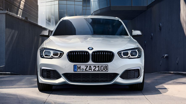 BMW「1シリーズ」次期型、最新プロトタイプを捉えた！「M」には340馬力の直4ターボ搭載！